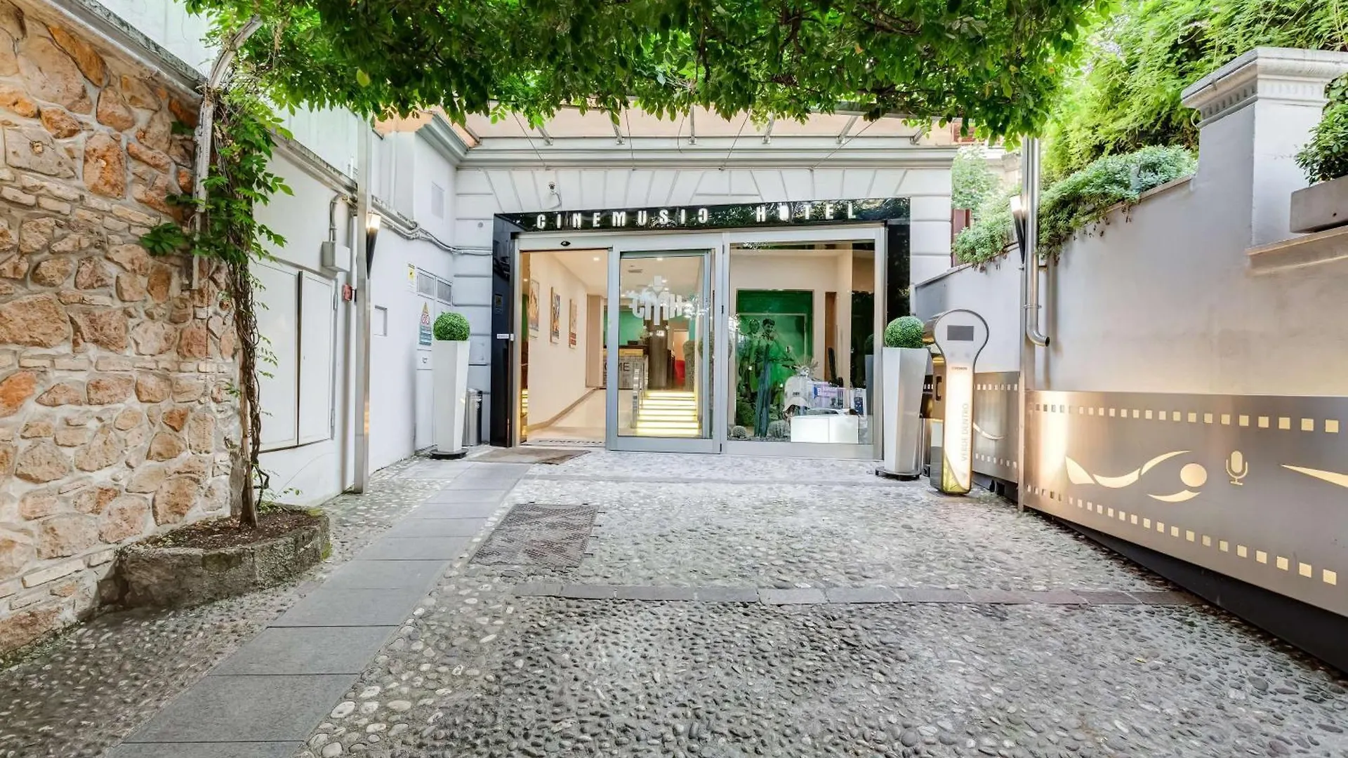 Best Western Cinemusic Hotel Roma 4*,